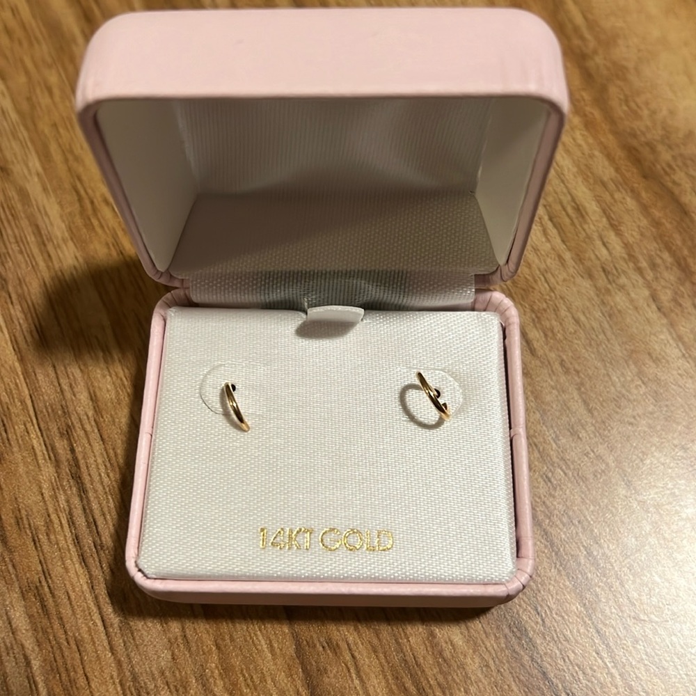 Baby Thread Hoop Earrings in 14K Yellow Gold